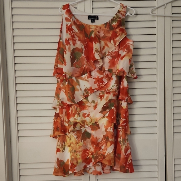 laura petites Dresses & Skirts - Elegant One Shoulder Floral Dress